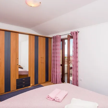 Kristic Apartman *